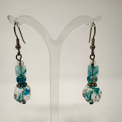 Pendientes de elegancia elemental de hielo